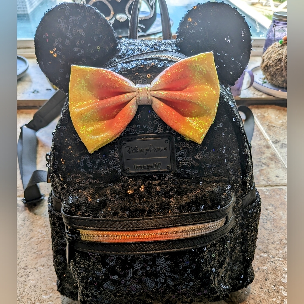 Loungefly Disney Parks Minnie Mouse Halloween Candy Corn Sequin Mini Backpack EU